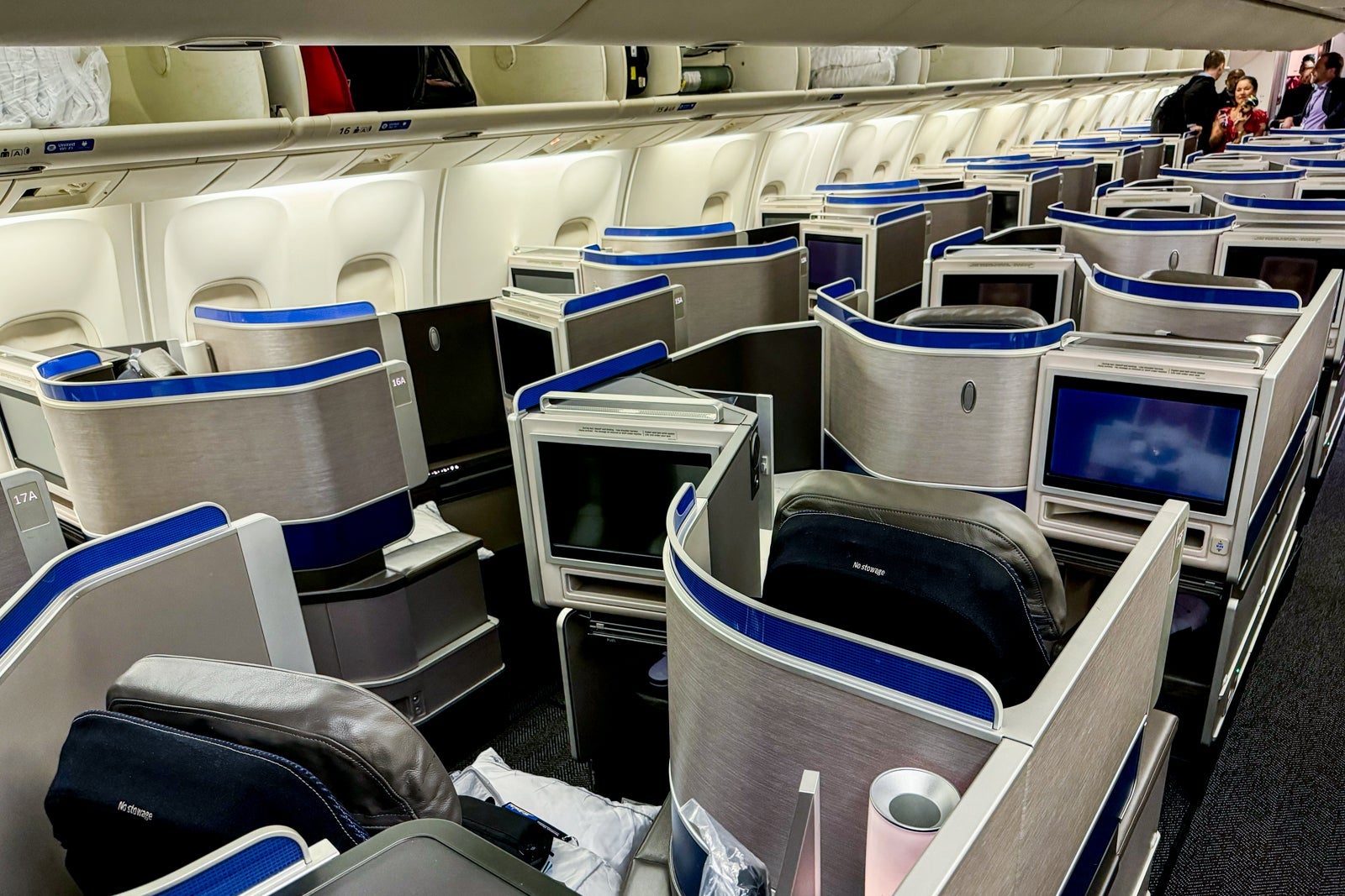 United Inaugural EWR-RAK