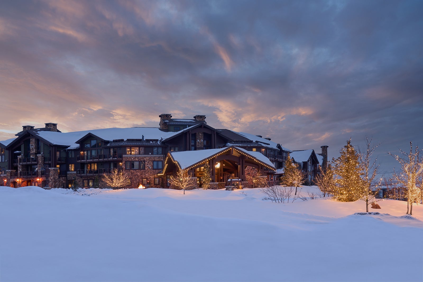 20241202_Hilton 2025 Destinations Sponsored Article_Waldorf Astoria Park City Utah