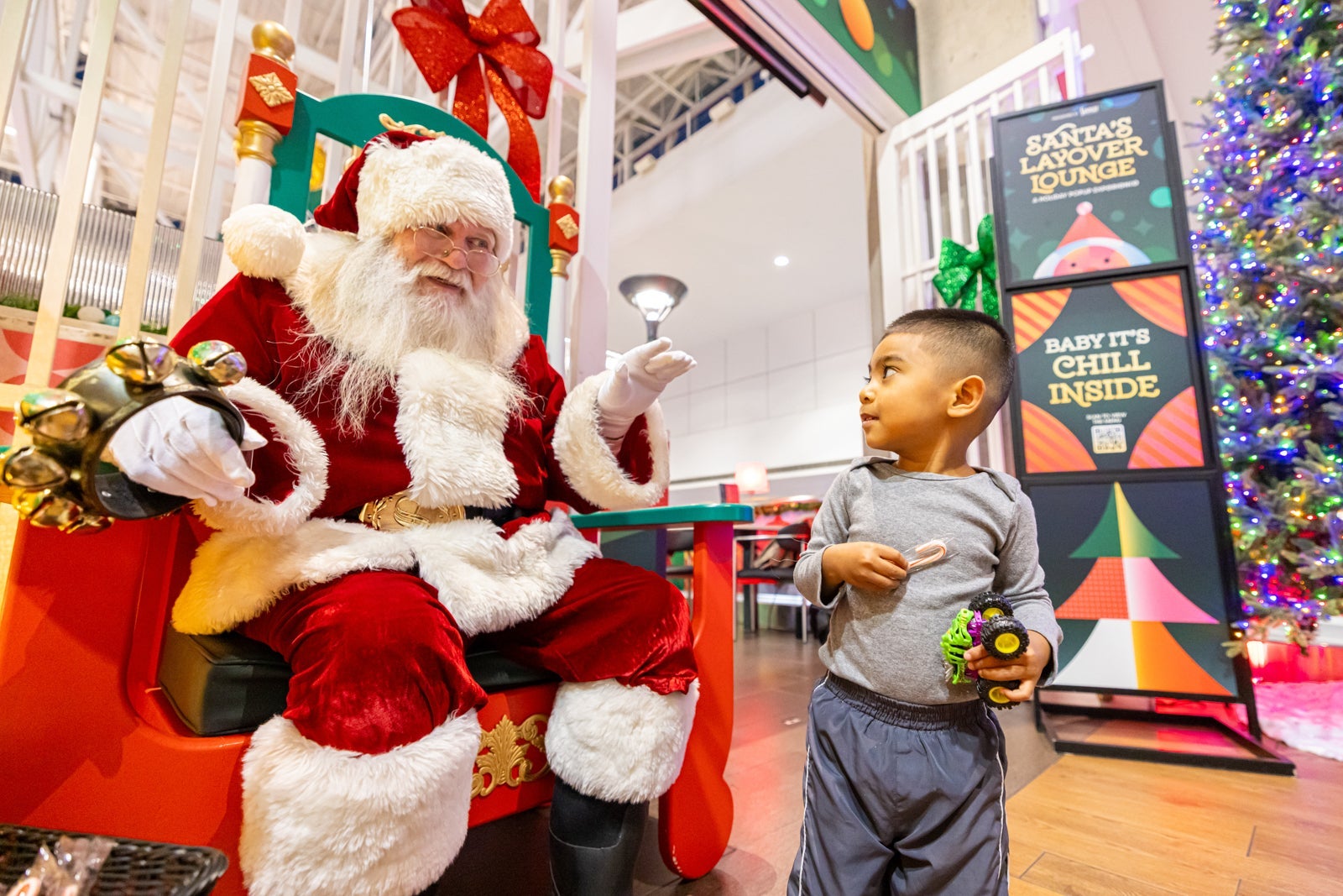 PETER SCOTT BARTA/DENVER INTERNATIONAL AIRPORT