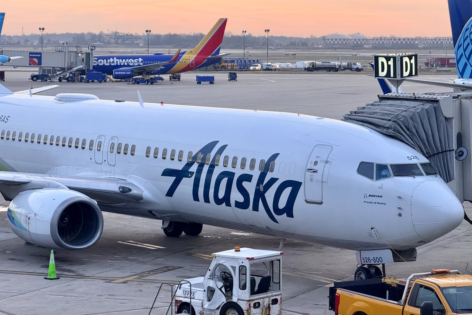 Alaska Airlines Boeing 737