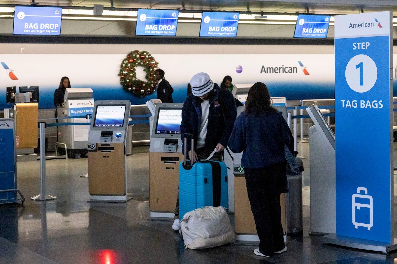 American Air Says Christmas Eve Delays Caused By Tech Glitch