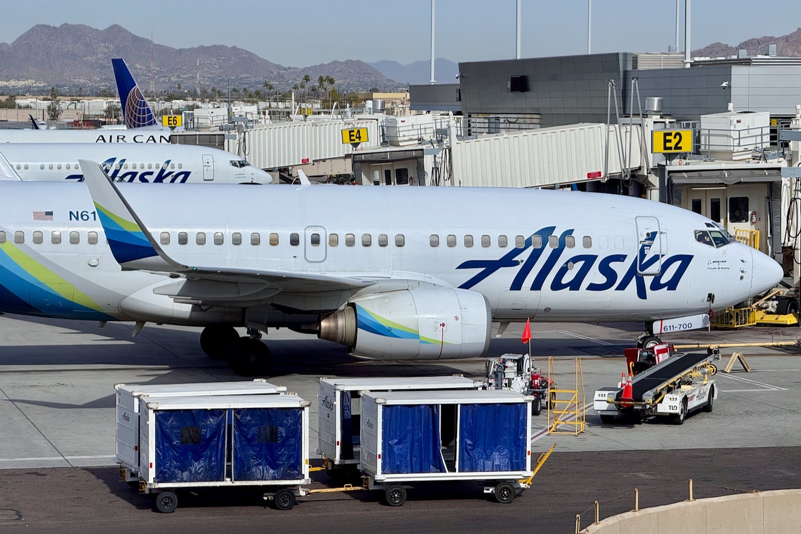 Alaska Airlines Boeing 737 Phoenix