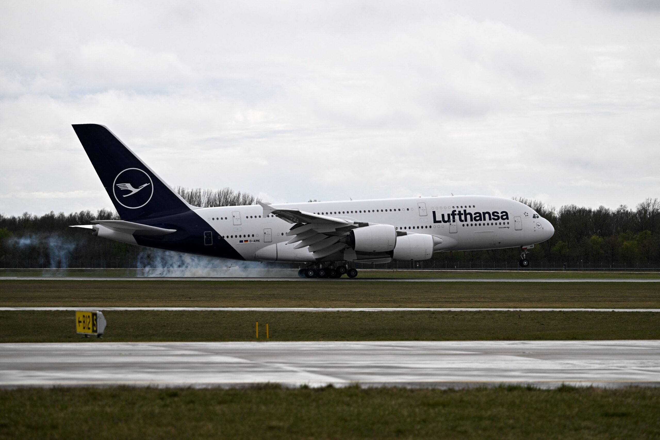Lufthansa-airbus-a380