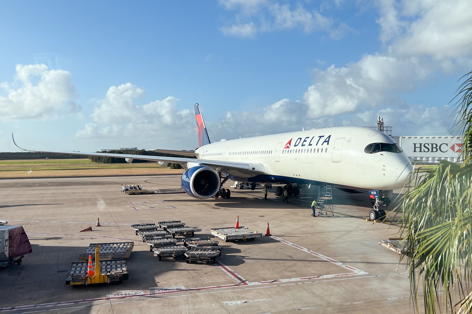 CLINT HENDERSON/THE POINTS GUY