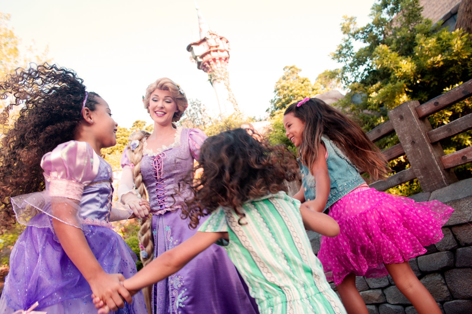 Girls with Rapunzel. DISNEY