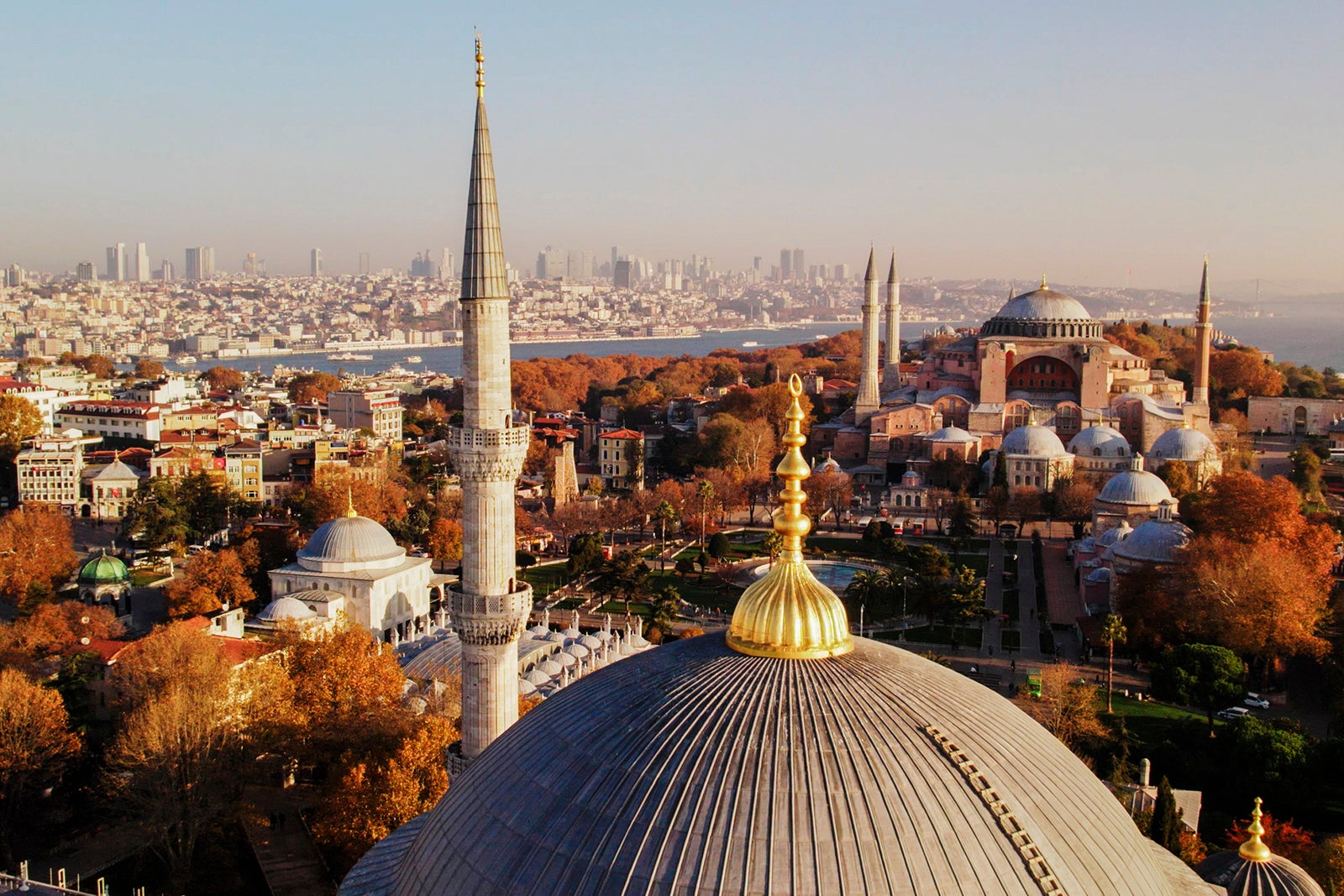 Aerial view of Blue Mosque and city skyline, Istanbul