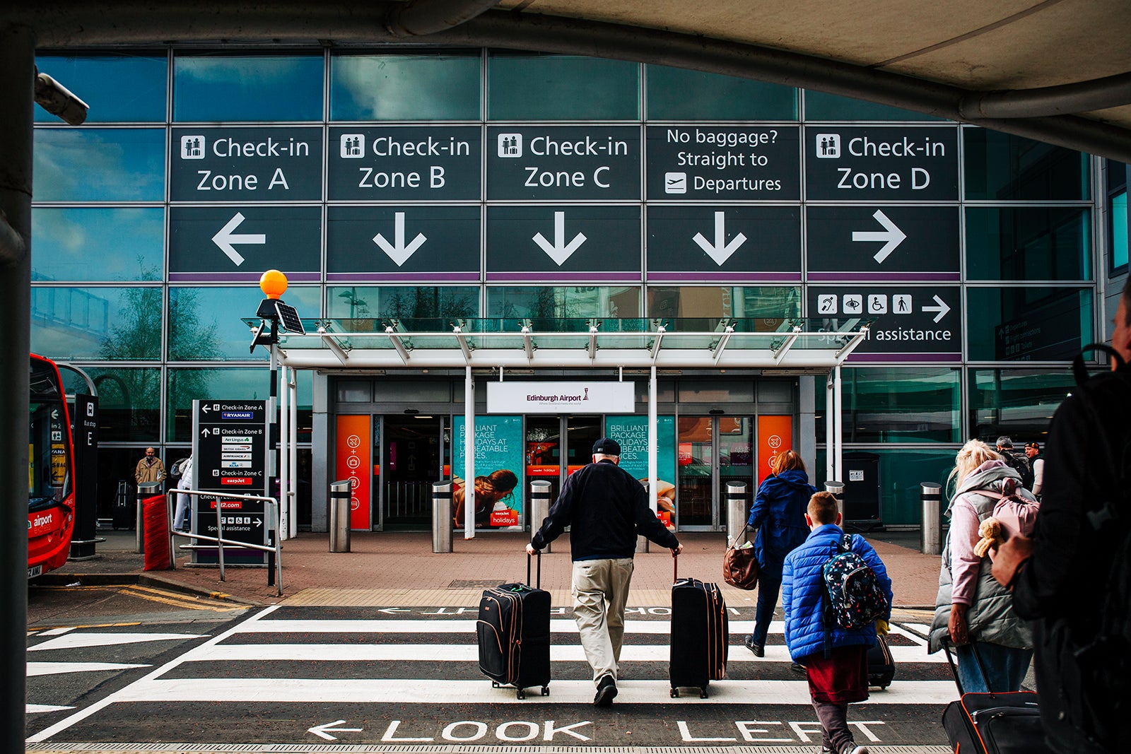 Vinci SA to Buy Majority of Edinburgh Airport in UK Expansion