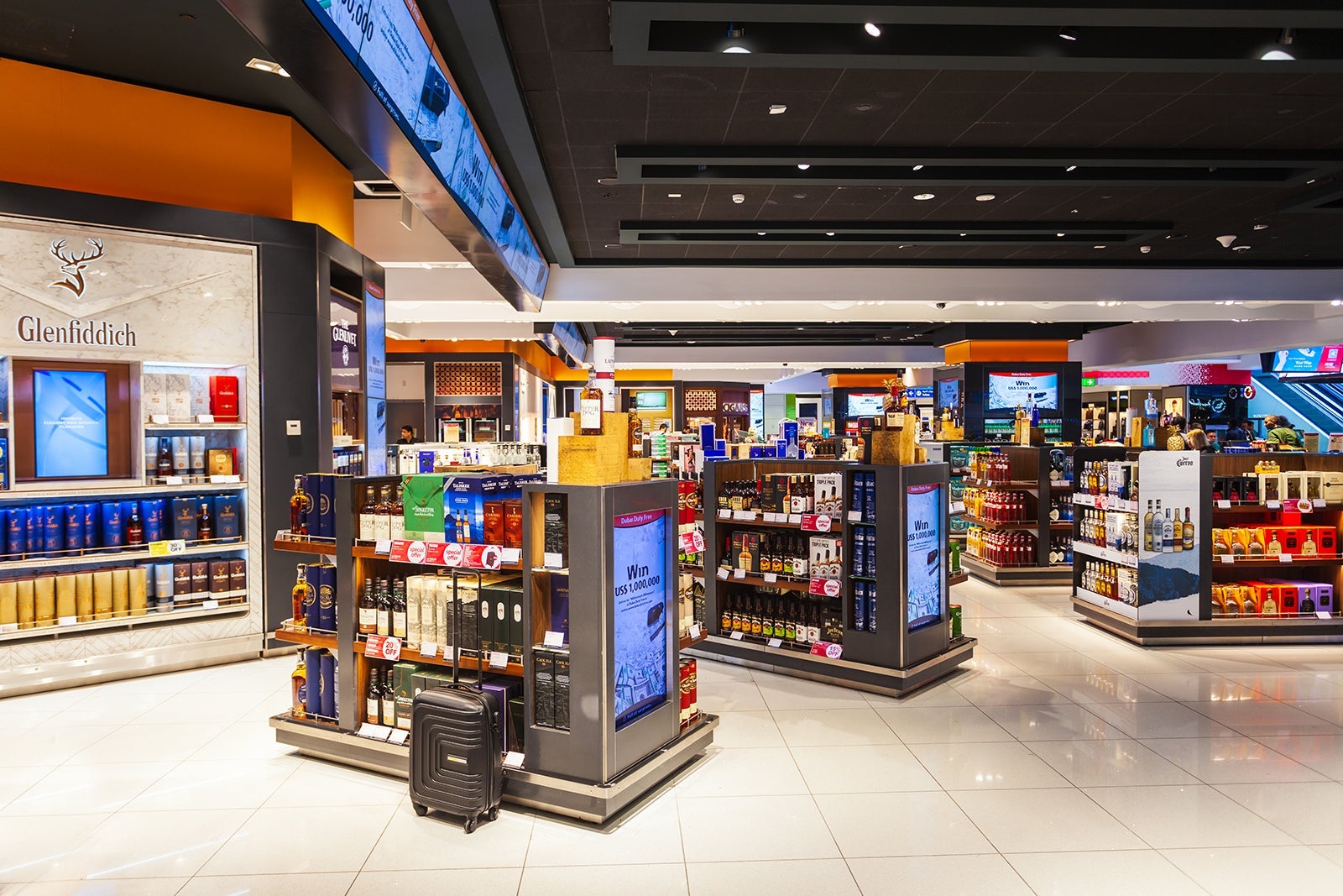 Duty Free_Dubai_shutterstock_1416639497