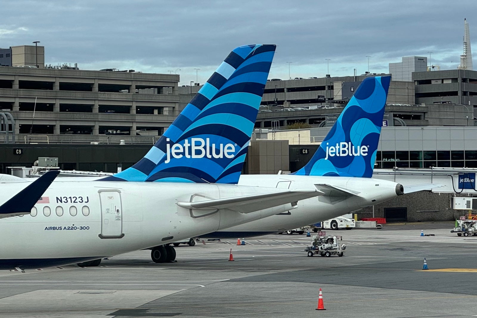 jetblue tails boston