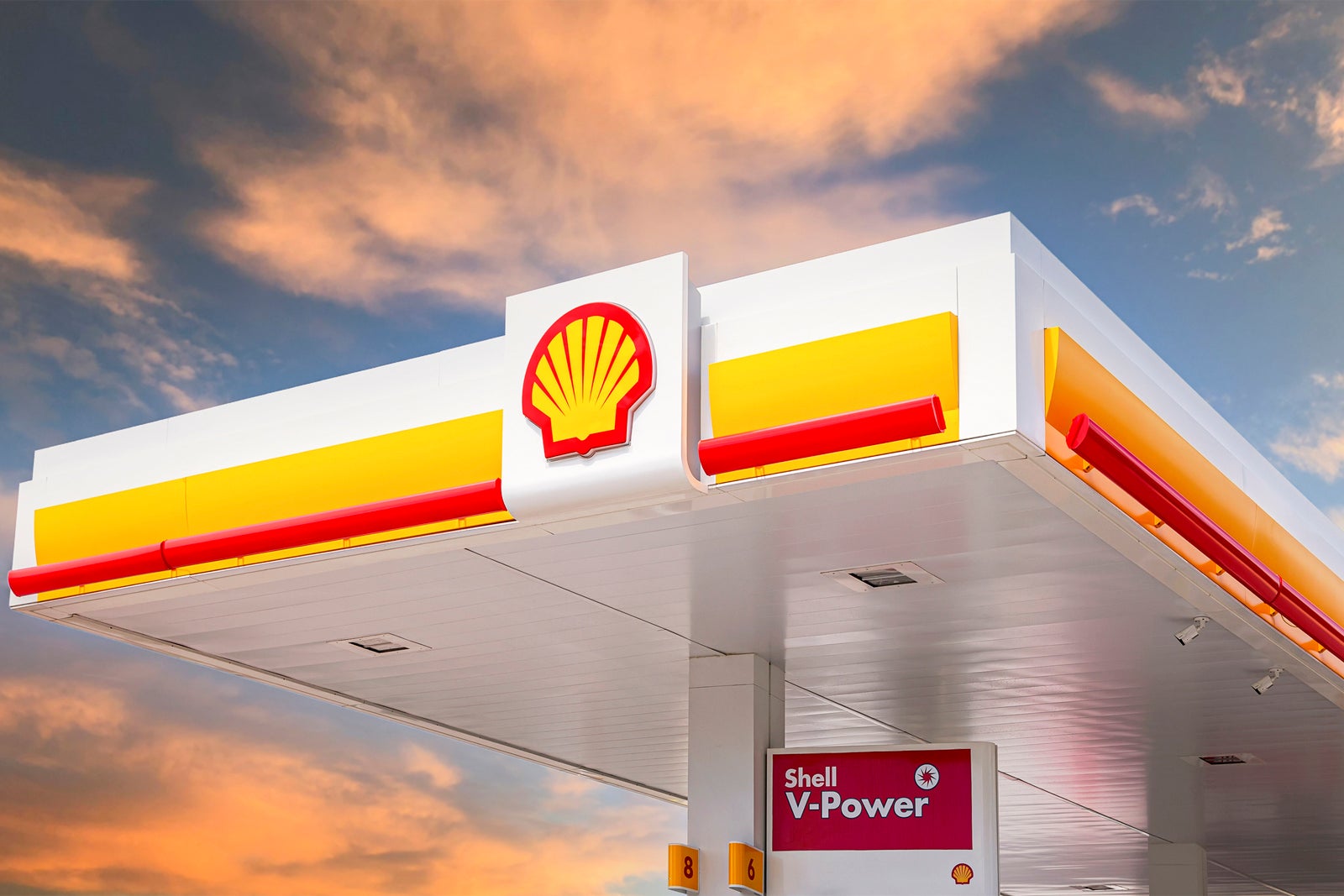 Shell V-power fuel station