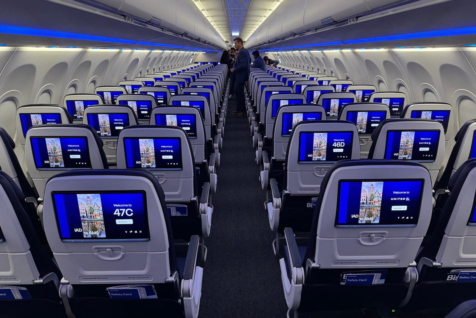 united a321xlr economy screens