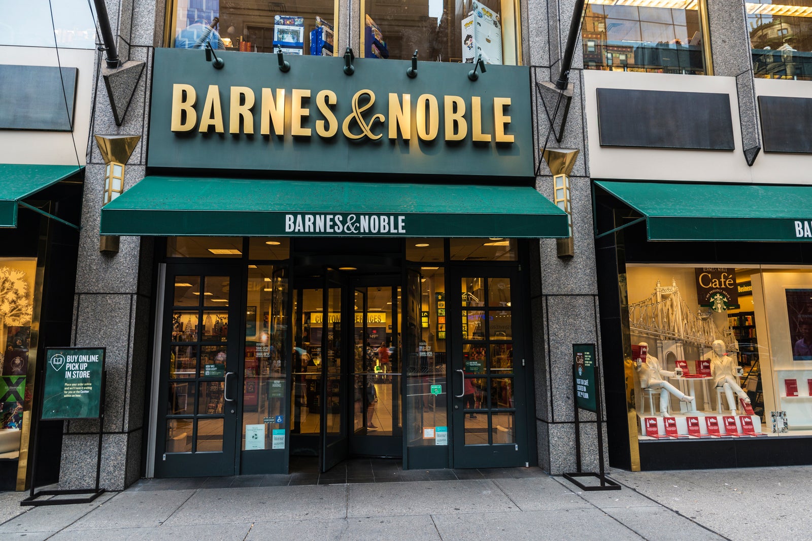 Barnes & Noble