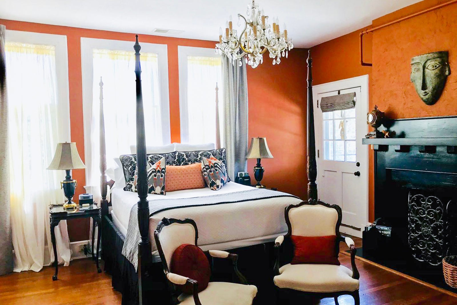 15 incredible Black-owned hotels in the US and beyond 11 ?url=https%3A%2F%2Fthepointsguy.global.ssl.fastly.net%2Fus%2Foriginals%2F2023%2F02%2FClevedale Historic Inn and Gardens Suite Facebook