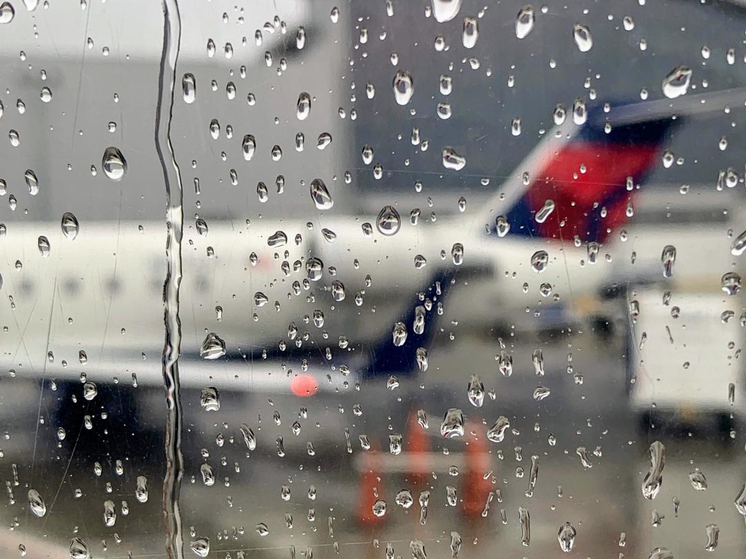 Airplane Window Spring What Are Airplane Windows Made of? - The Points Guy