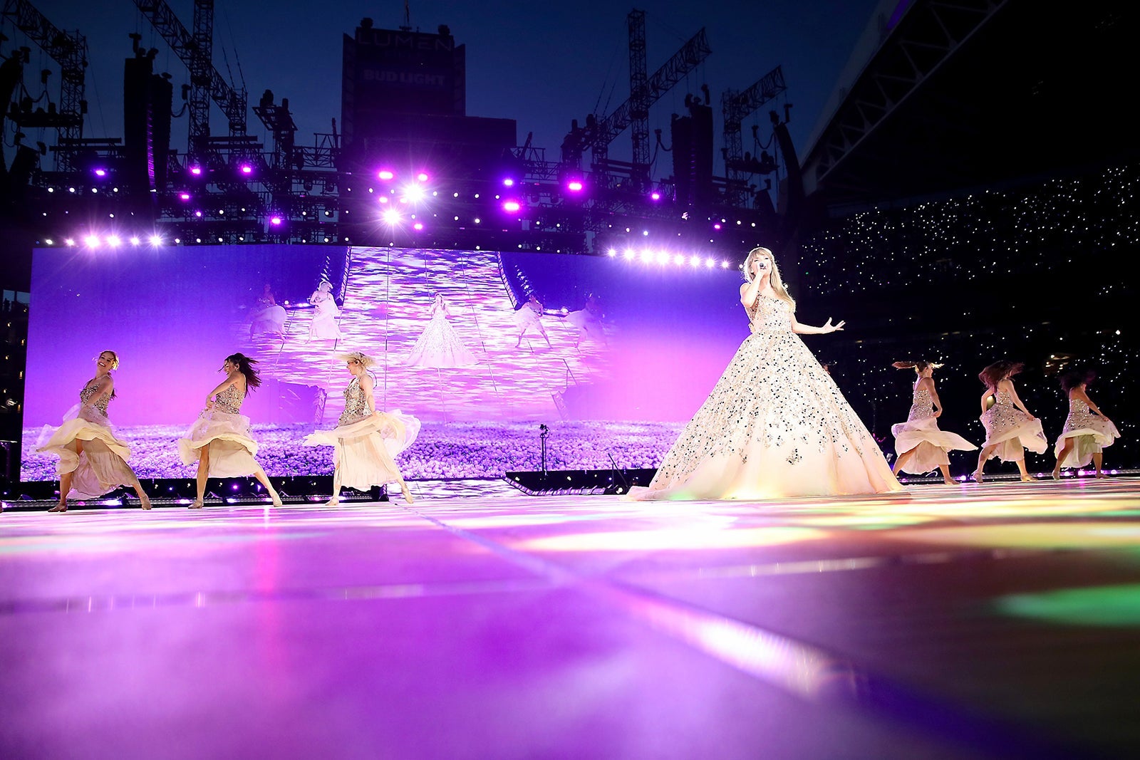 Taylor Swift boosted Asian hotel demand. Europe’s next. - The Points Guy