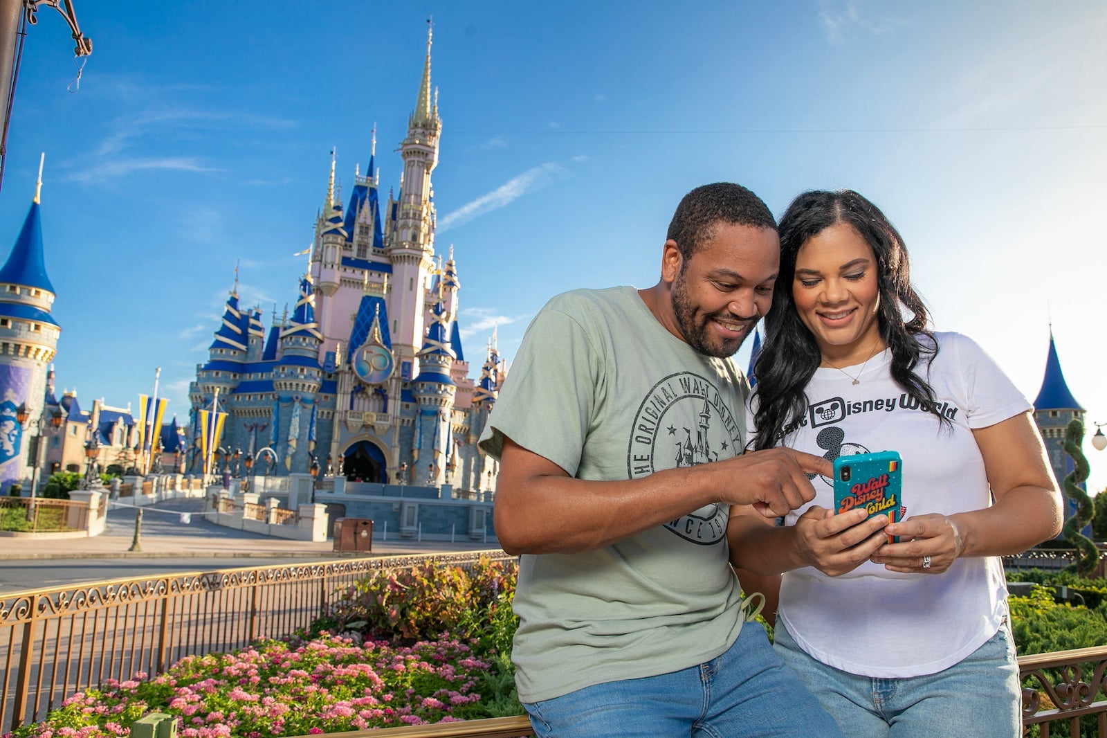 Disney Visa Card review: Simple rewards and Disney perks for frequent parkgoers
