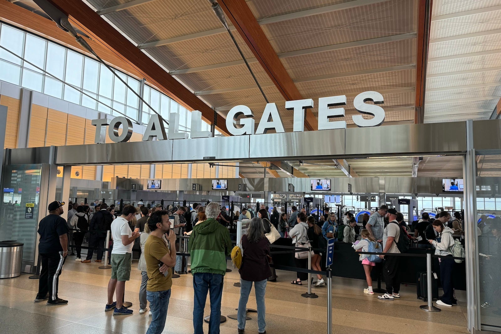 Predict your TSA wait: This handy app is back up and running after 2 government shutdowns