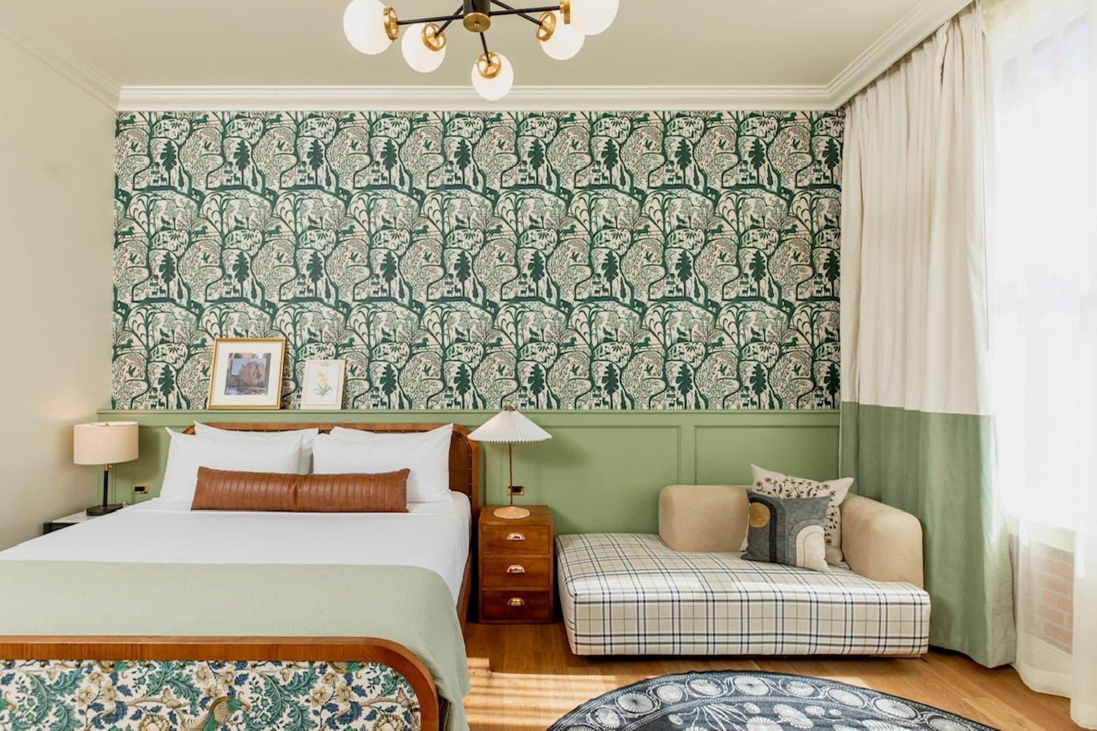 WYNDHAM HOTELS & RESORTS