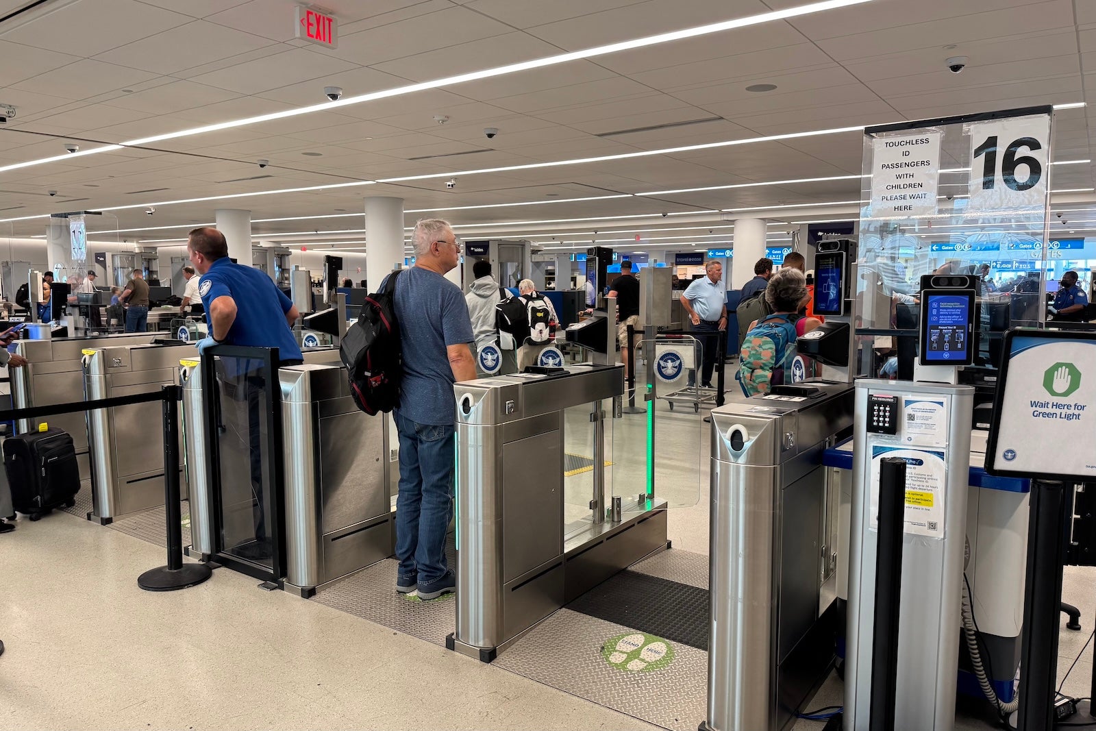 I just tried the TSA's new e-gates: Here's what it was like