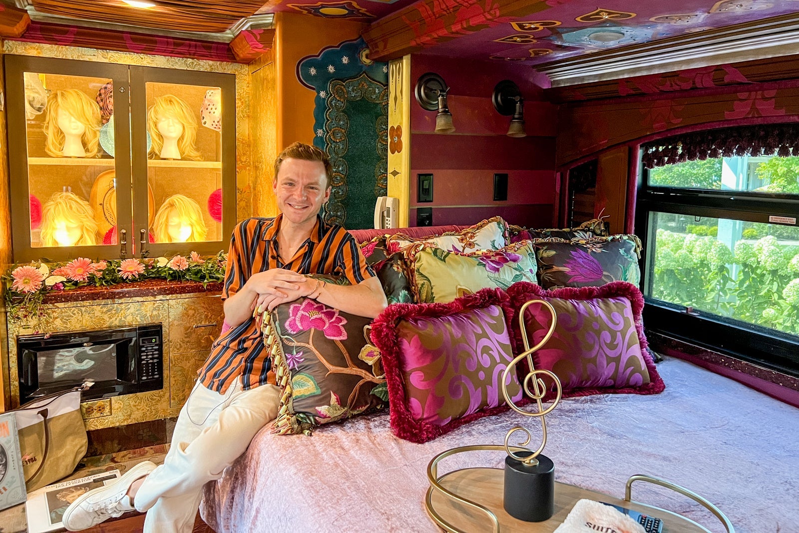 My '9 to 5' sent me to sleep in Dolly Parton’s $10,000 tour bus suite — here’s what it was like