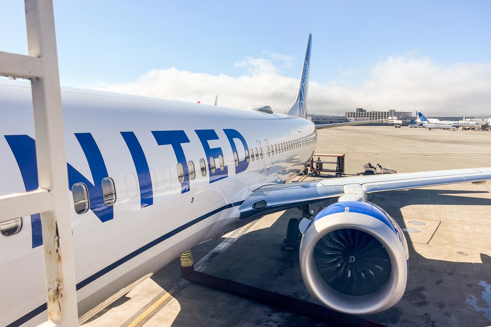 United restores 2 routes from former Cleveland hub, plans biggest schedule there in decade