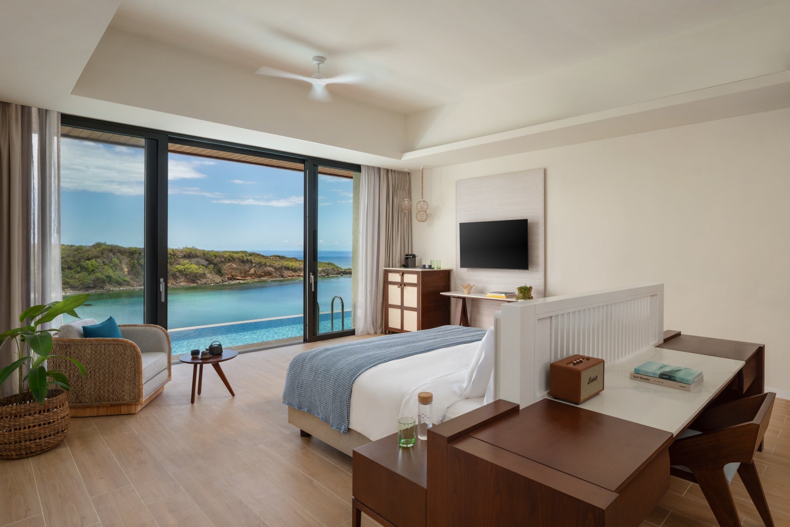 How to use the $100 hotel credit on the Chase Sapphire Preferred in 2026