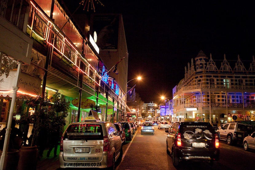 Bar hop on a budget along Long Street. Image courtesy of Cape Town Tourism.