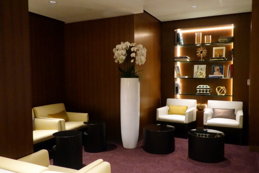 Etihad LAX Lounge Review