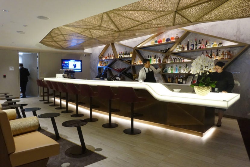 Etihad LAX Lounge Review