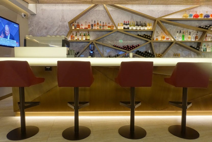 Etihad LAX Lounge Review